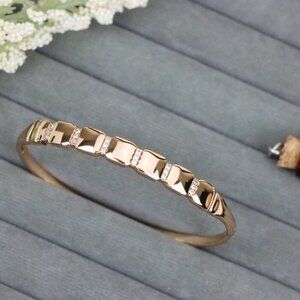 Elegant Rose Gold Bangle with Geometric Link Detailing, XPBL0583